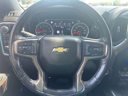Used 2022 Chevrolet Silverado 1500 High Country w/ Technology Package image 16