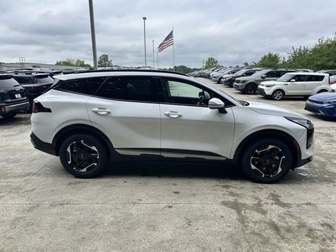 New 2026 Kia Sportage SX image 5