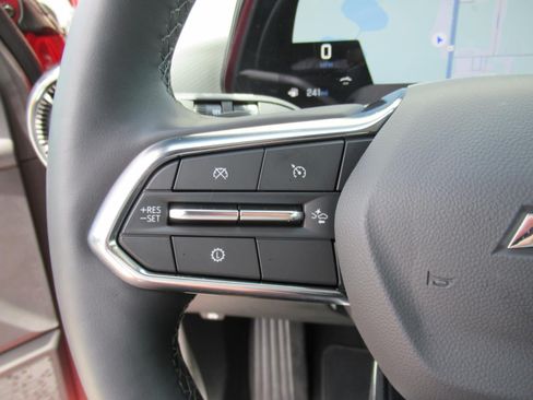 Used 2026 Chevrolet Equinox LT FWD image 23