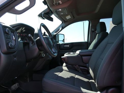 Used 2025 Chevrolet Silverado 2500 Custom w/ Custom Value Package image 22