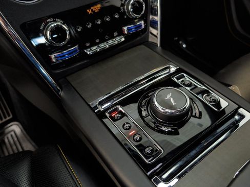 Used 2021 Rolls-Royce Cullinan AWD/4WD image 27