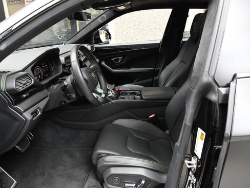 Used 2021 Lamborghini Urus image 8