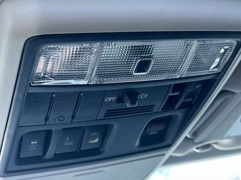 Used 2010 Toyota 4Runner Limited image 22