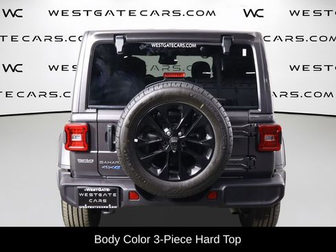 Used 2025 Jeep Wrangler Unlimited Sahara image 4