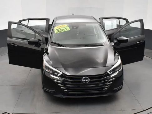 Used 2025 Nissan Versa SV FWD image 10