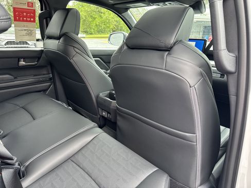 New 2025 Toyota Tacoma 4x4 Double Cab Hybrid image 31