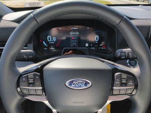 New 2026 Ford Explorer Platinum image 30