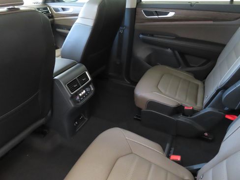 New 2025 Volkswagen Atlas SEL image 24