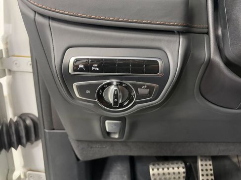 Used 2022 Mercedes-Benz G 550 image 11