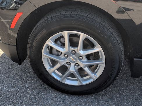 Certified 2024 Chevrolet Equinox LT w/ LPO, Floor Liner Package FWD image 11