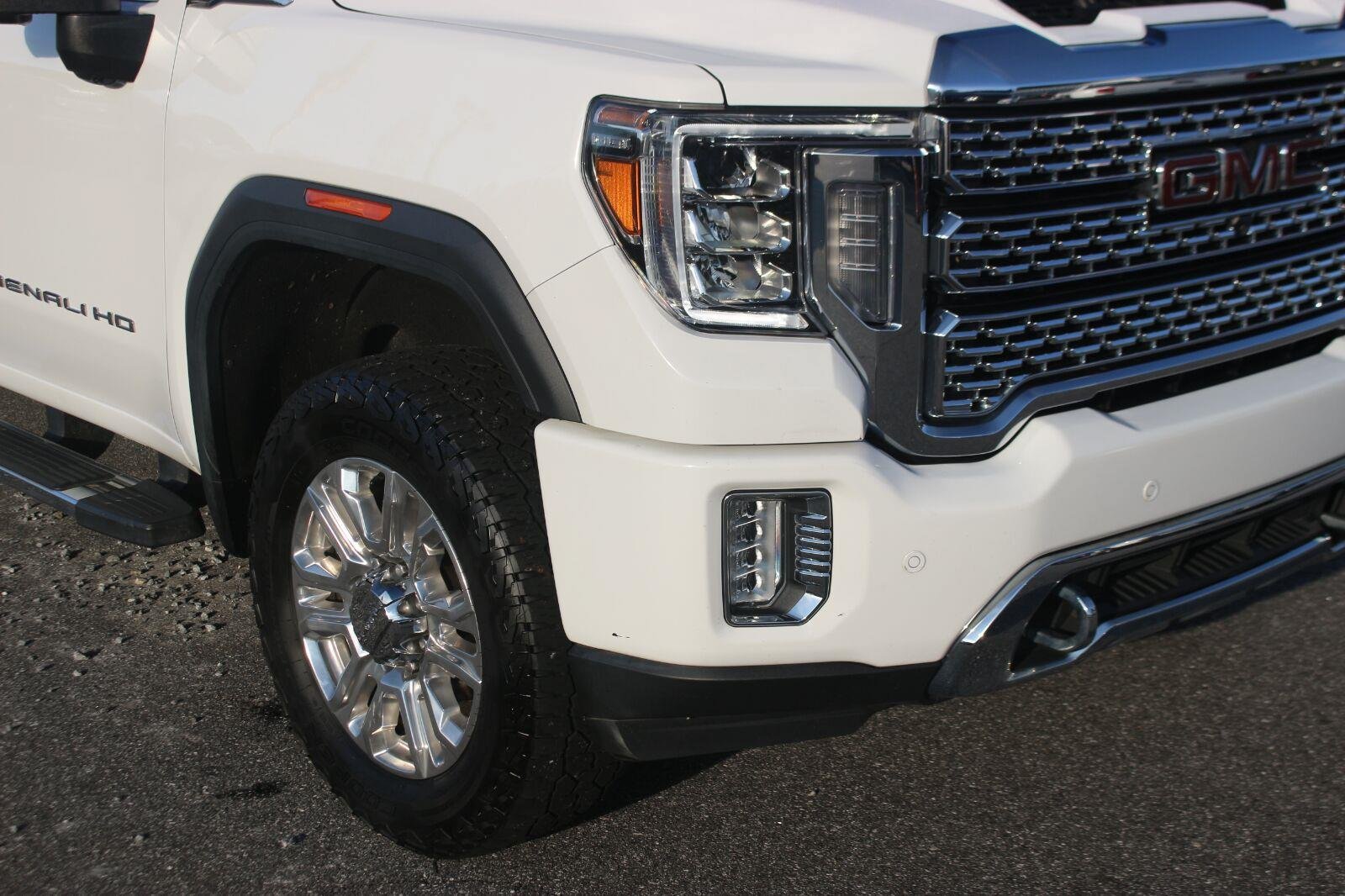 Used 2022 GMC Sierra 2500 Denali AWD/4WD image 9
