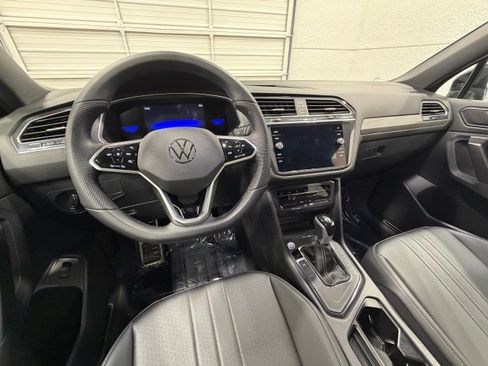 Used 2024 Volkswagen Tiguan SE R-Line FWD image 39