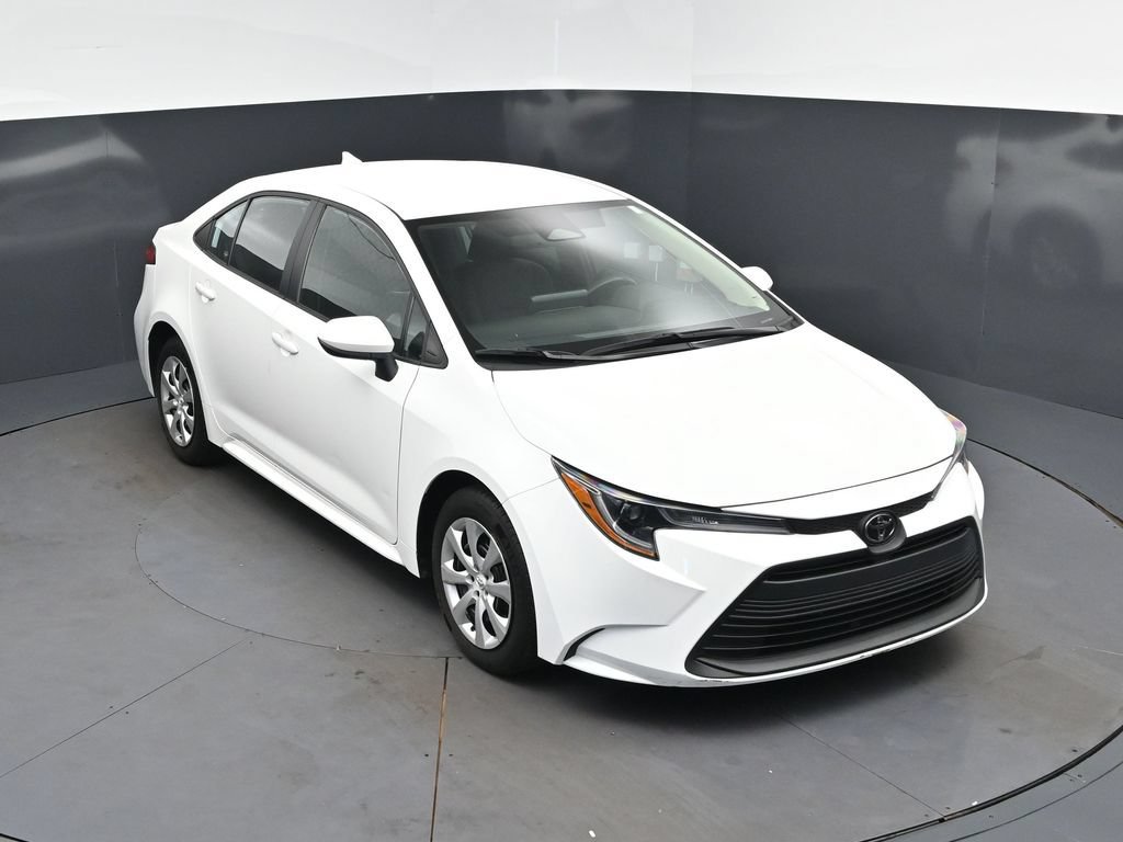 Used 2024 Toyota Corolla LE FWD image 1