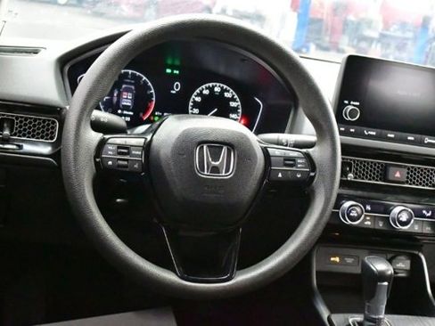 Used 2024 Honda Civic LX image 5