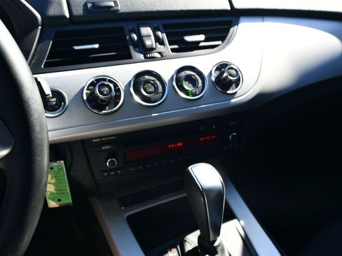 Used 2011 BMW Z4 sDrive30i w/ Premium Pkg image 23