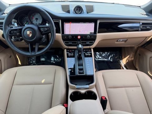 Certified 2022 Porsche Macan S AWD/4WD image 22
