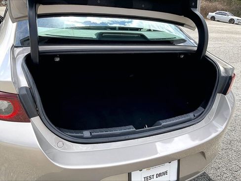 Used 2023 MAZDA MAZDA3 s image 21