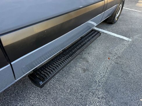 Used 2018 Mercedes-Benz Sprinter 2500 image 15