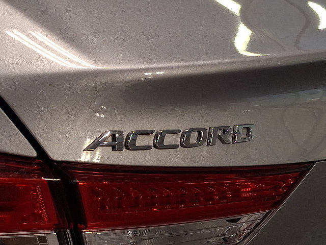 Used 2018 Honda Accord LX image 25