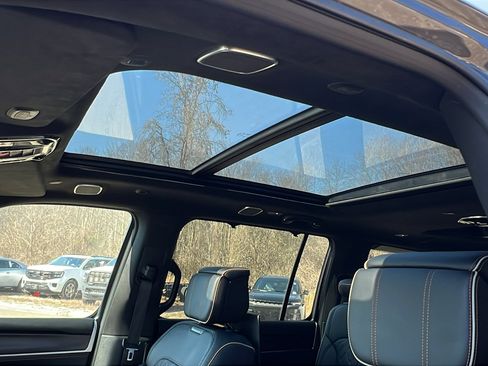 Used 2025 Jeep Grand Wagoneer L Series III w/ Rear Seat Video Group 1 image 18