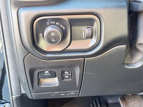 Used 2021 RAM 1500 Big Horn image 10