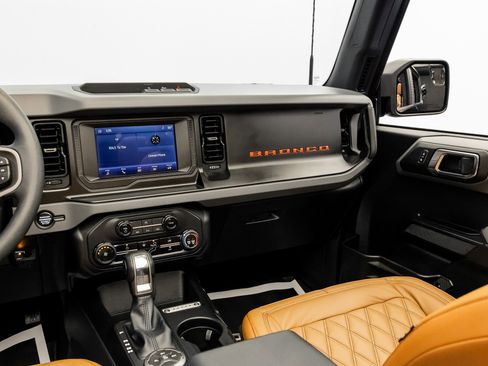 Used 2023 Ford Bronco Big Bend image 42