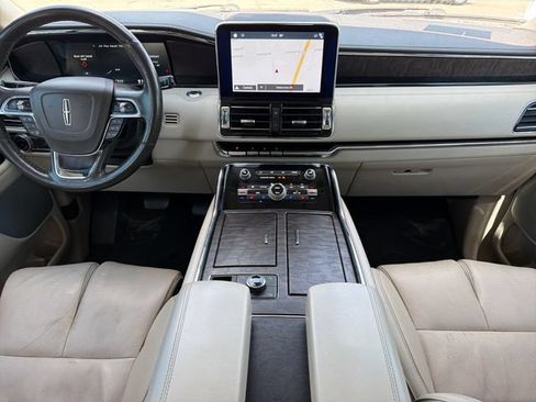 Used 2019 Lincoln Navigator Reserve AWD/4WD image 9