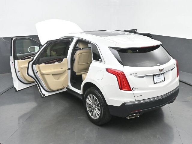 Used 2017 Cadillac XT5 Luxury w/ Driver Awareness Package AWD/4WD image 60