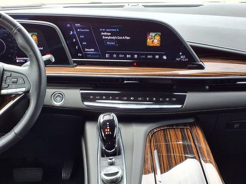 Used 2023 Cadillac Escalade ESV Premium Luxury w/ LPO, Radiant Package AWD/4WD image 8