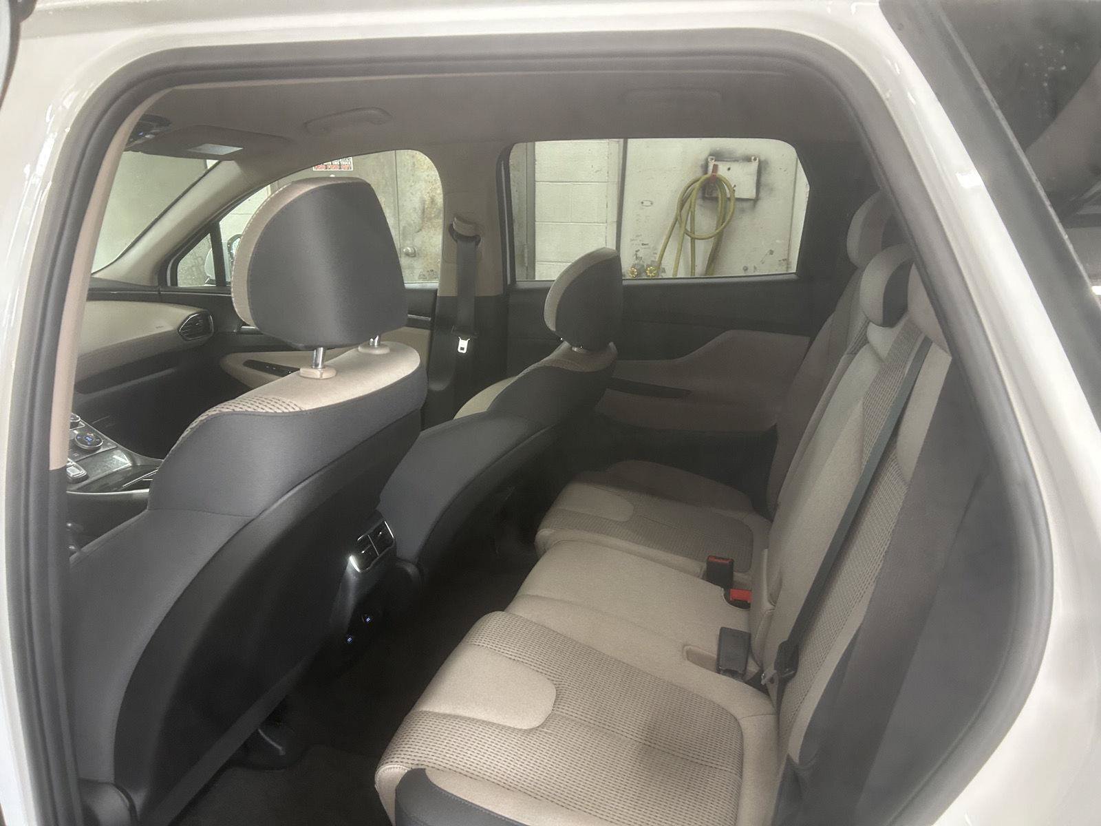 Used 2023 Hyundai Santa Fe SE AWD/4WD image 25
