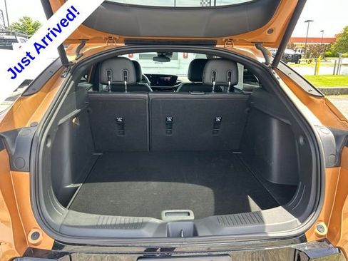 Used 2024 Buick Envista Sport Touring w/ Convenience II Package FWD image 27