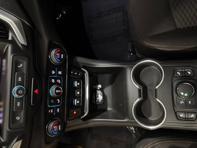Used 2021 GMC Terrain SLE w/ Driver Convenience Package FWD image 18