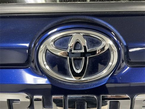 Used 2020 Toyota 4Runner SR5 image 31