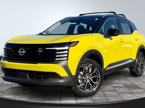 New 2026 Nissan Kicks SR image 2