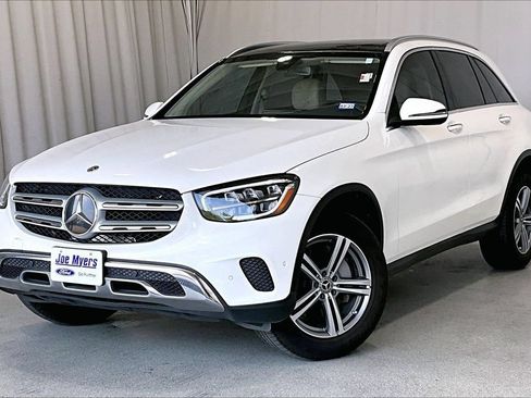 Used 2021 Mercedes-Benz GLC 300 image 2