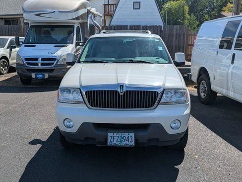 Used 2003 Lincoln Aviator AWD image 10