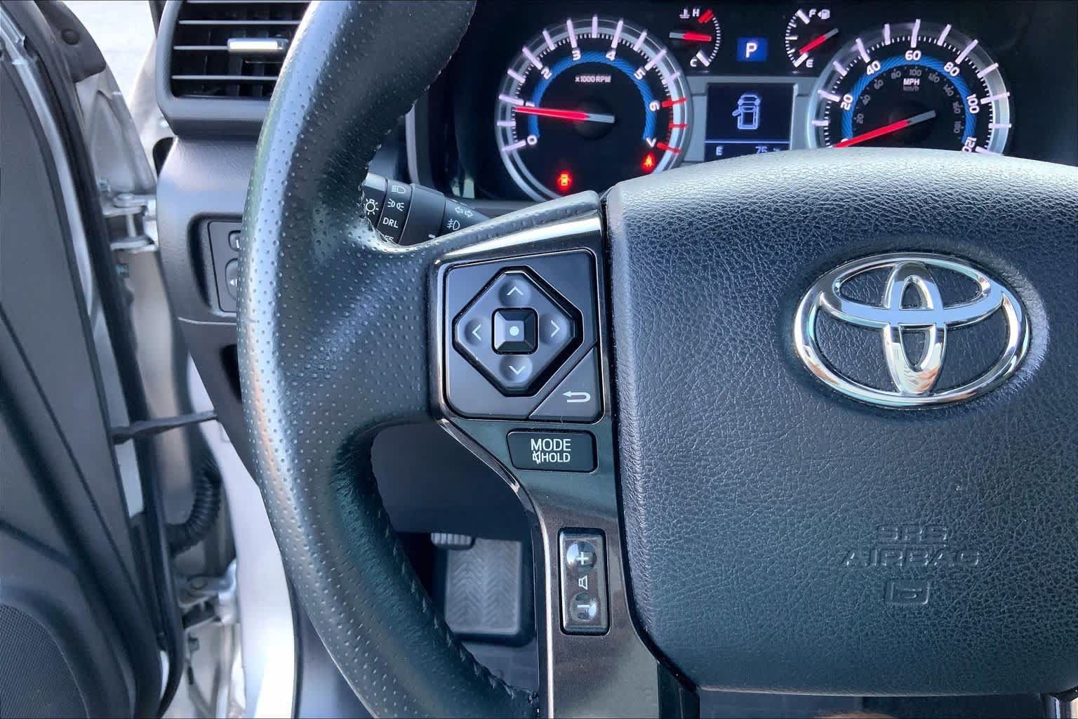Used 2016 Toyota 4Runner Trail Premium AWD/4WD image 20