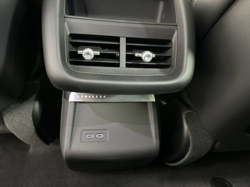 Used 2024 Cadillac Lyriq Luxury RWD image 24