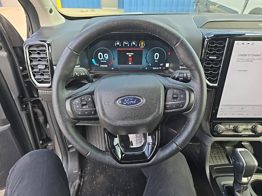 Used 2025 Ford Ranger Lariat w/ FX4 Off-Road Package AWD/4WD image 17