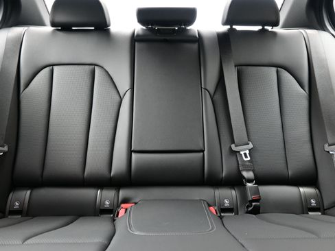 Used 2025 BMW 330i xDrive Sedan image 17