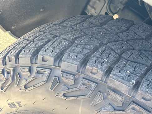 Used 2023 GMC Canyon AT4 w/ Canyon Safety Plus Package image 11