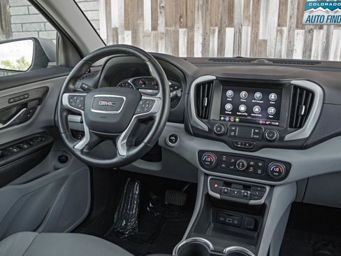 Used 2022 GMC Terrain SLT AWD/4WD image 16