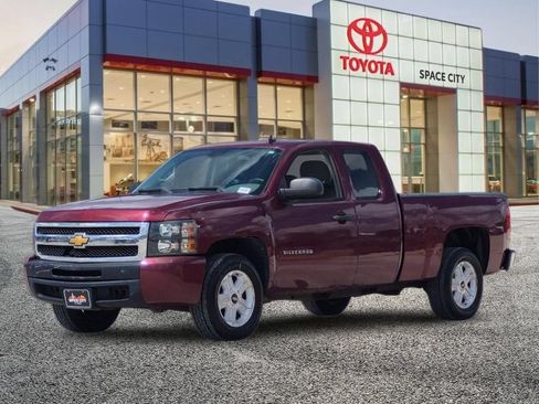 Used 2013 Chevrolet Silverado 1500 W/T RWD image 2