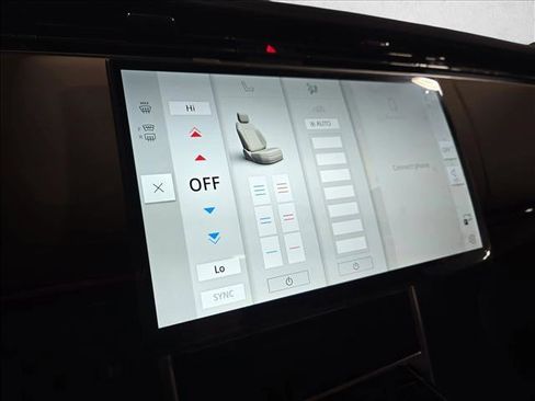 New 2026 Land Rover Range Rover Long Wheelbase SE image 25