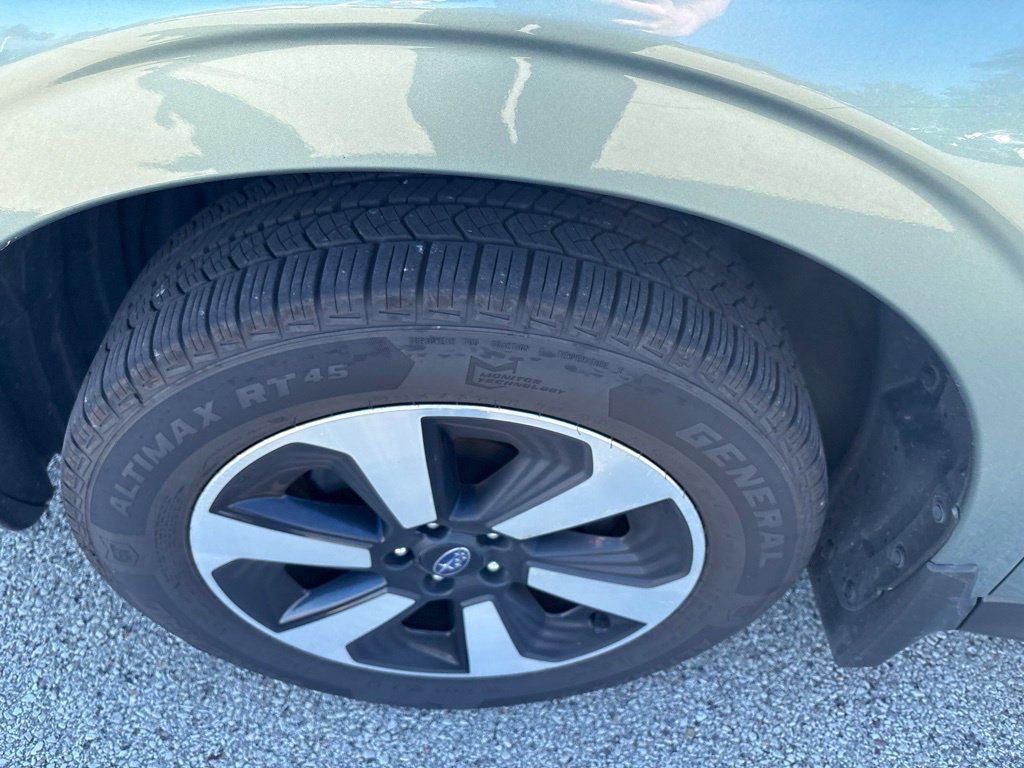 Used 2018 Subaru Forester 2.5i Premium w/ All-Weather Package AWD/4WD image 13
