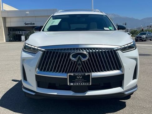 Certified 2026 INFINITI QX60 Luxe w/ Cargo Package FWD image 3