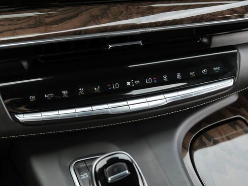 Used 2021 Cadillac Escalade ESV Sport Platinum AWD/4WD image 28