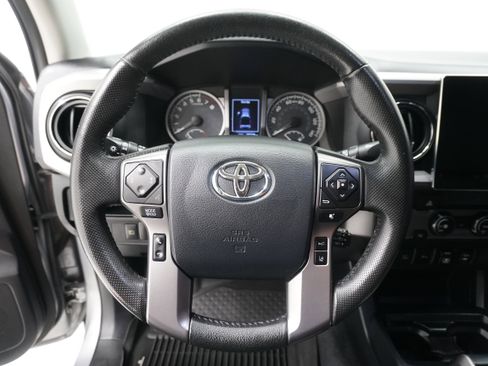 Used 2019 Toyota Tacoma SR5 image 16