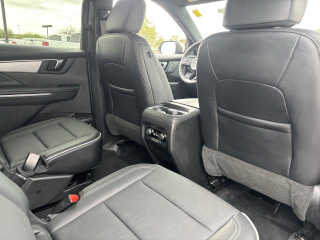 Used 2025 Buick Enclave Preferred FWD image 13