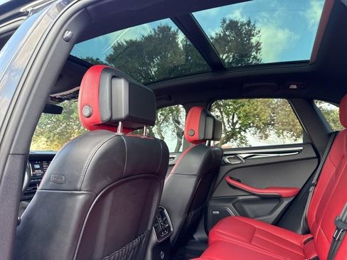 Used 2021 Porsche Macan GTS image 35